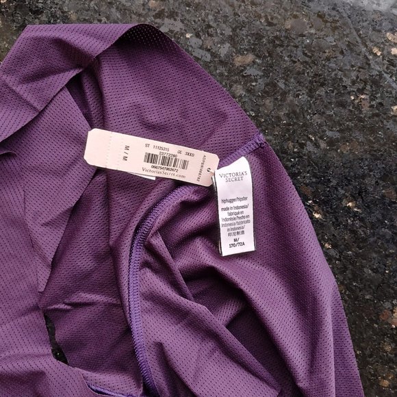 Victoria's Secret Panties bundle of 2 - Victoria's sport and pink thong size M - Picture 3 of 16